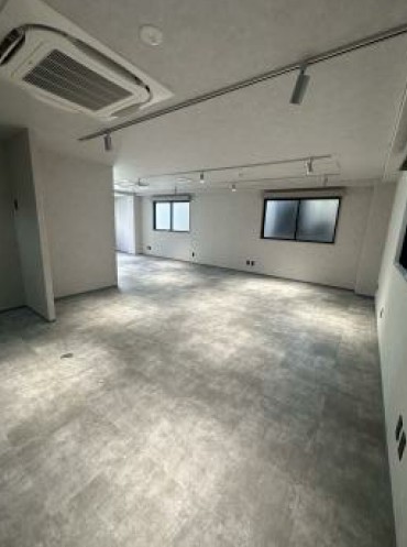 �ǥ�����ߵ�ǽ�������ٹ�