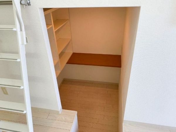 DEN