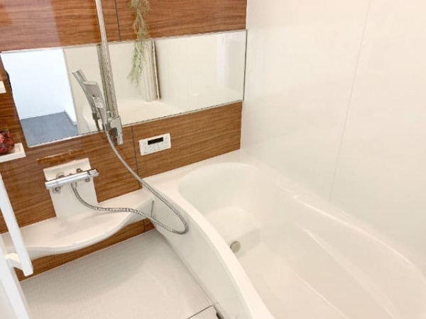 �Ἴ