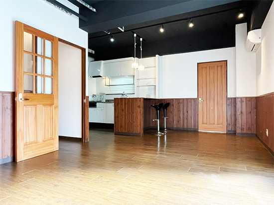 大阪市中央区瓦屋町3 「アメリカンヴィンテージに住まう。」マンション