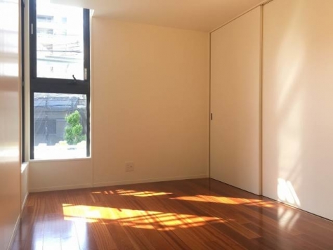 ����������� ���ܱؤκ�������Υ١���������ߤβ���