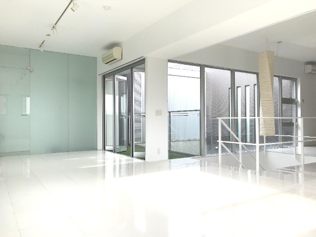 ����ϲ®�� �ʤ�бؤκ�������Υ١���������ߤβ���